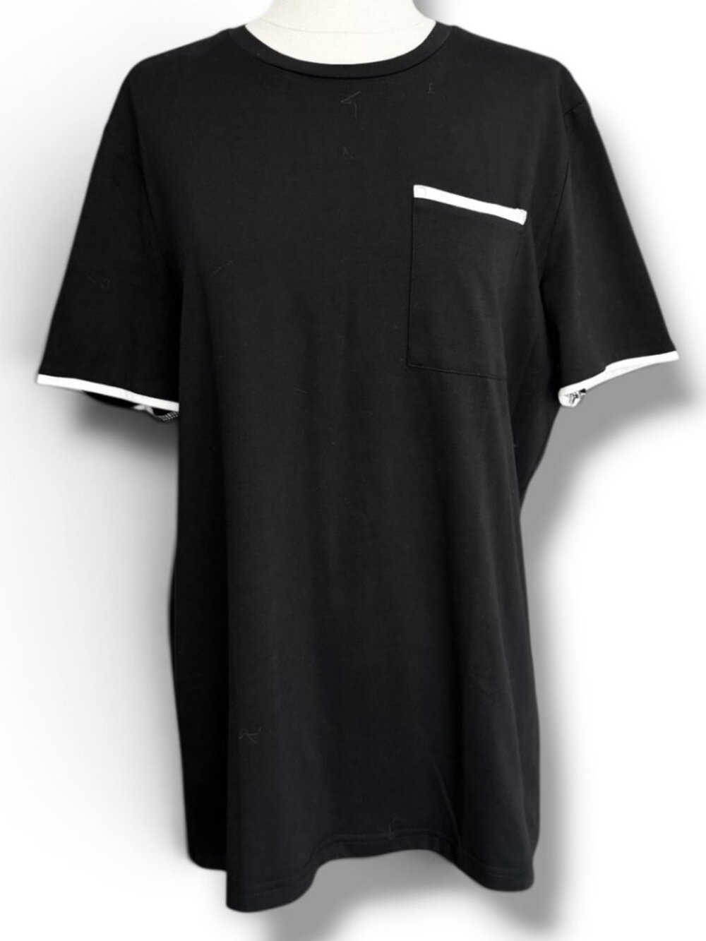 Men's Black Contrast Trim Pocket Crewneck Short Sleeve T-Shirt Medium NWT